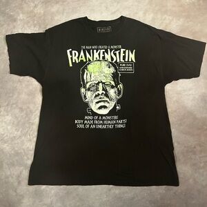 glow in the dark Frankenstein Universal Studios Graphic Black T-Shirt XL Cotton